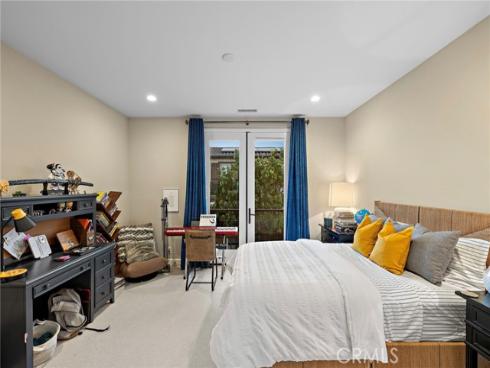 137  Sunset  , Irvine, CA