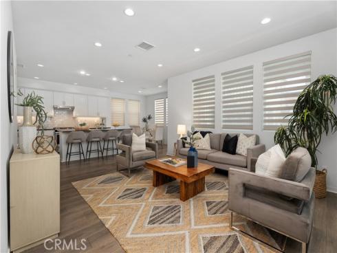 102  Fable  , Irvine, CA