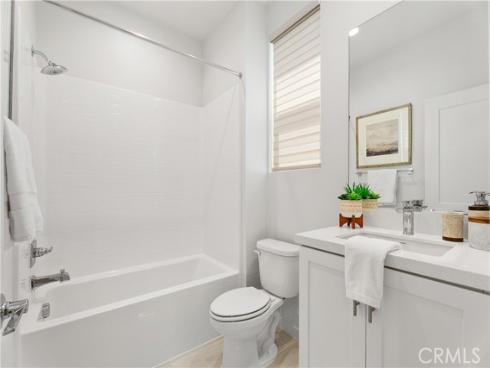 102  Fable  , Irvine, CA