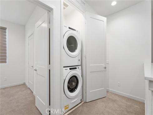 102  Fable  , Irvine, CA