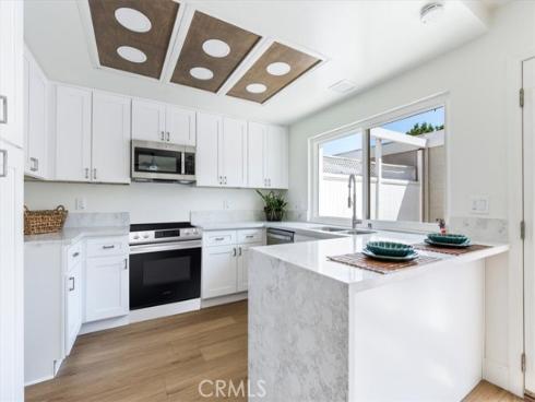 4  Wintergreen  4 , Irvine, CA