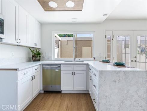 4  Wintergreen  4 , Irvine, CA