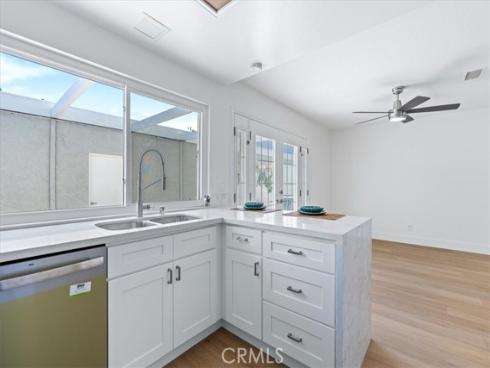 4  Wintergreen  4 , Irvine, CA