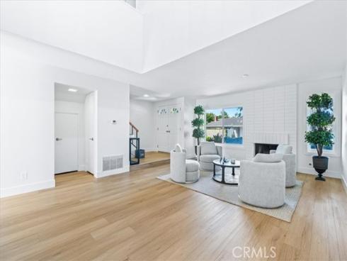 4  Wintergreen  4 , Irvine, CA