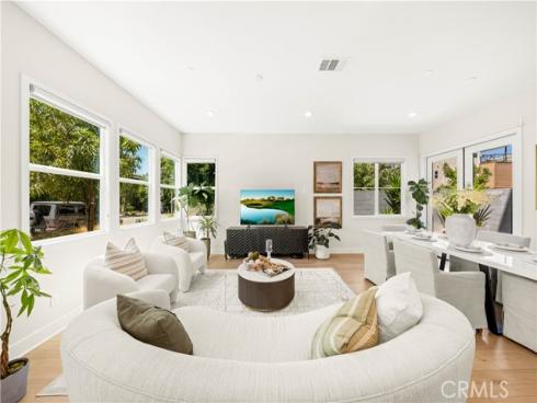 106  Aspect  , Irvine, CA