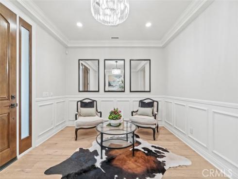 208  Radial  , Irvine, CA