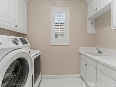 208  Radial  , Irvine, CA