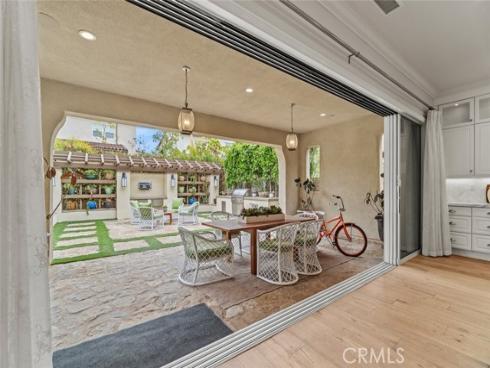 208  Radial  , Irvine, CA