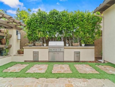 208  Radial  , Irvine, CA