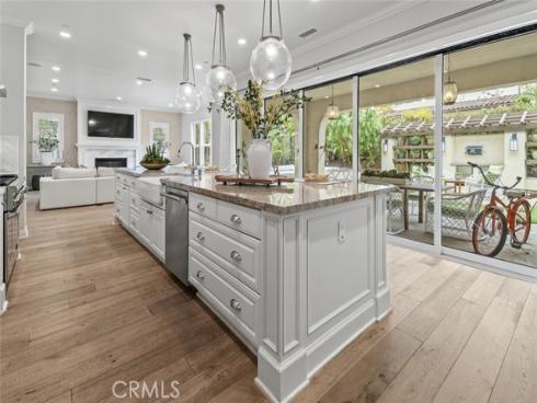 208  Radial  , Irvine, CA