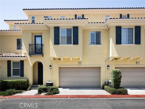 142  Pantheon  , Irvine, CA