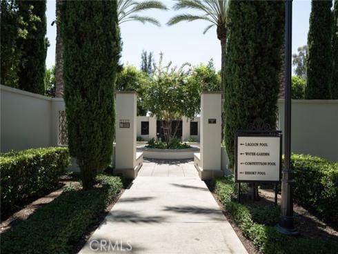 142  Pantheon  , Irvine, CA