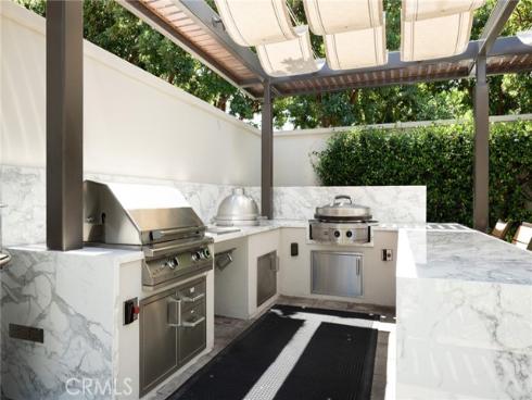 142  Pantheon  , Irvine, CA