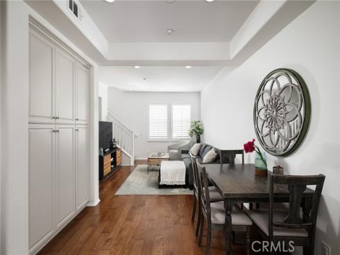 142  Pantheon  , Irvine, CA