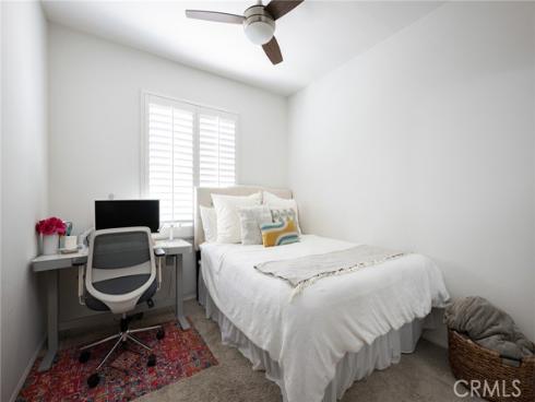 142  Pantheon  , Irvine, CA