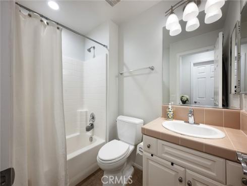 142  Pantheon  , Irvine, CA