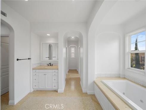 28  Townsend  , Irvine, CA