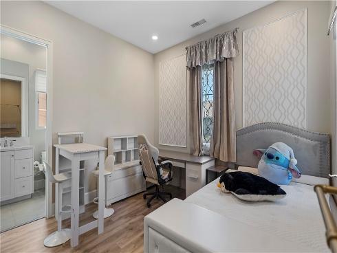 112  Green Rdg  , Irvine, CA