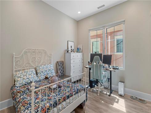 112  Green Rdg  , Irvine, CA