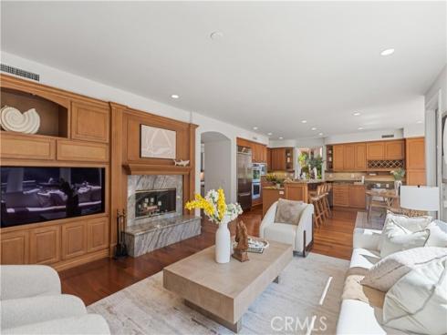 16  Spring Grv  , Irvine, CA