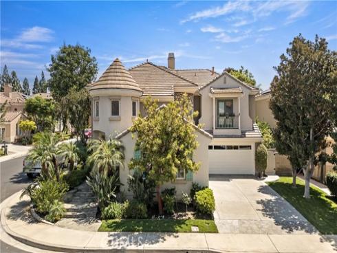 16  Spring Grv  , Irvine, CA