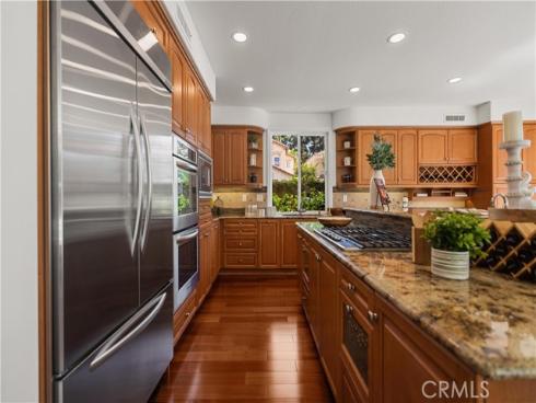 16  Spring Grv  , Irvine, CA