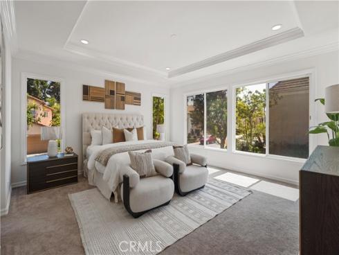 16  Spring Grv  , Irvine, CA