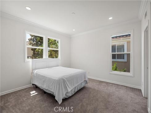 16  Spring Grv  , Irvine, CA