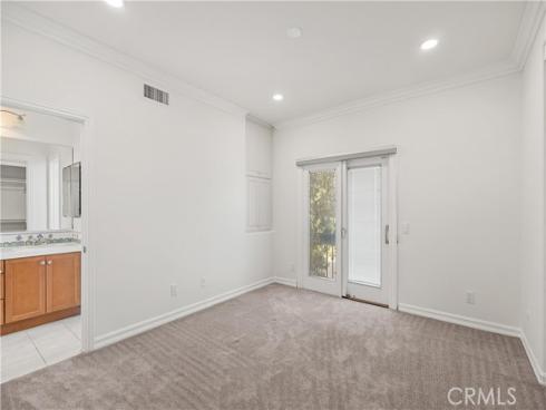 16  Spring Grv  , Irvine, CA