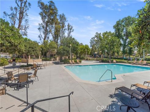 16  Spring Grv  , Irvine, CA