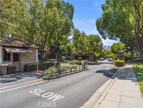 16  Spring Grv  , Irvine, CA