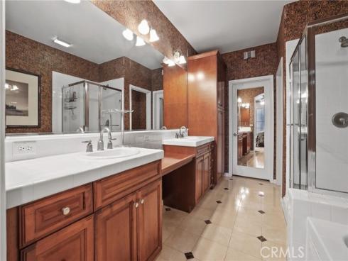 54  Tea Garden  , Irvine, CA