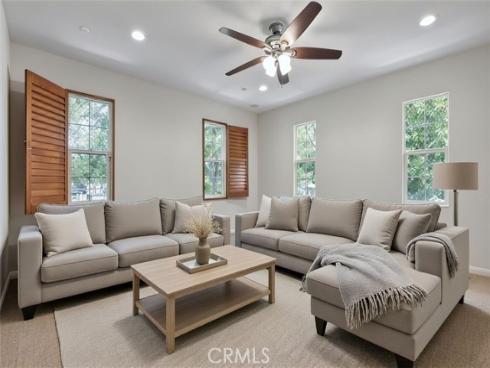 54  Tea Garden  , Irvine, CA