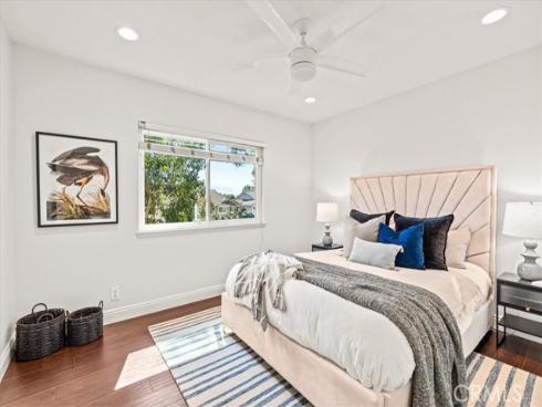 3  Christamon  , Irvine, CA