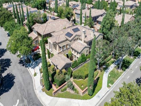 37  Triple Leaf  , Irvine, CA