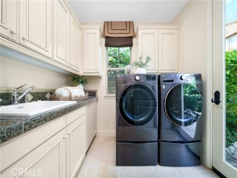 37  Triple Leaf  , Irvine, CA