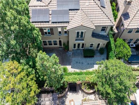 37  Triple Leaf  , Irvine, CA