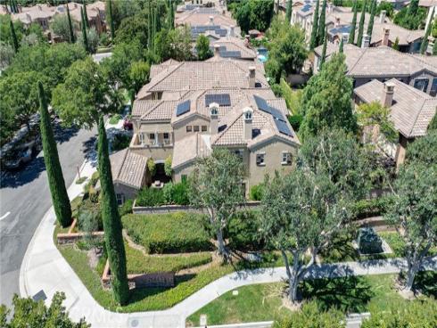 37  Triple Leaf  , Irvine, CA