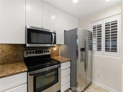 2243  Martin  207 , Irvine, CA