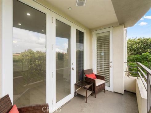 2243  Martin  207 , Irvine, CA