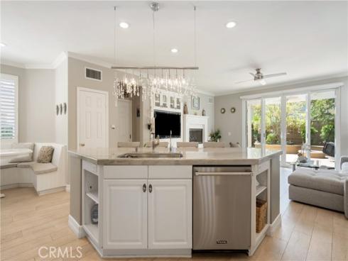 24  Malibu  , Irvine, CA