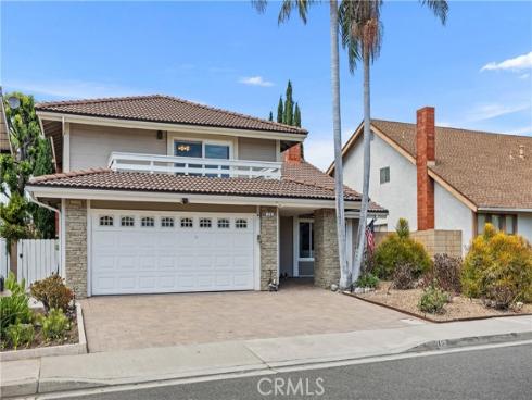 15  Colonial  , Irvine, CA