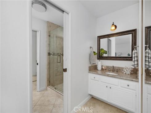 15  Colonial  , Irvine, CA