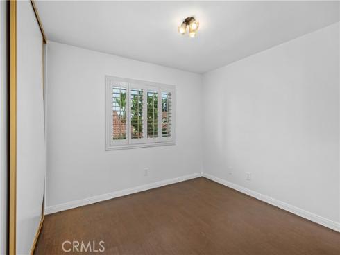 15  Colonial  , Irvine, CA