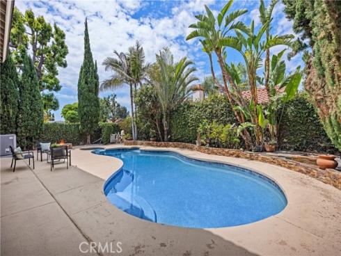 15  Colonial  , Irvine, CA