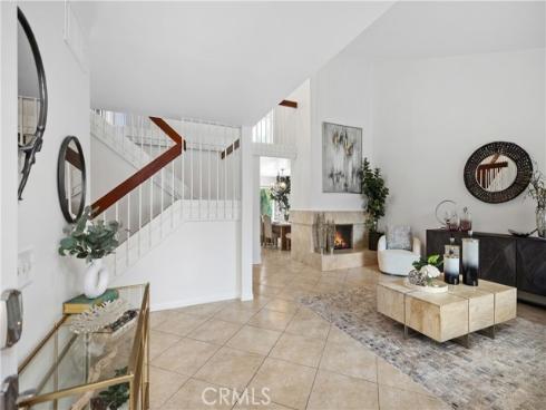 15  Colonial  , Irvine, CA