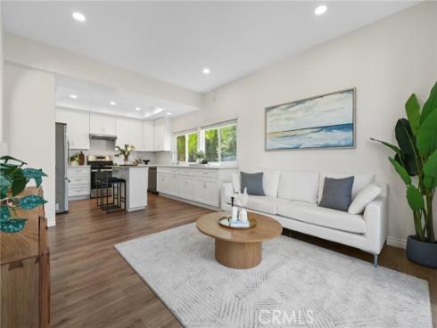 30  Woodland   Drive, Irvine, CA