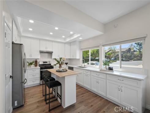 30  Woodland   Drive, Irvine, CA