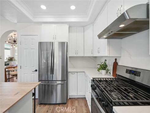 30  Woodland   Drive, Irvine, CA