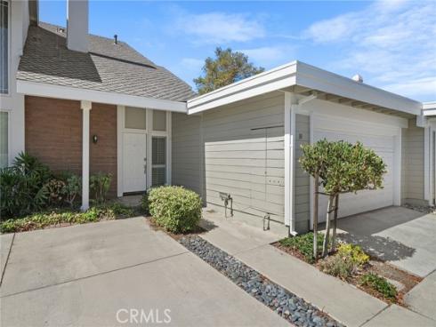 30  Woodland   Drive, Irvine, CA